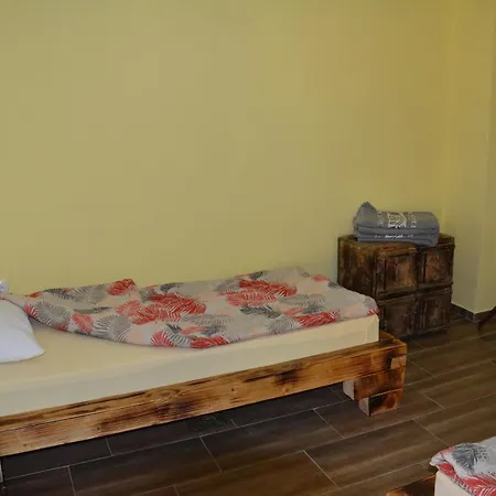 Seosko Domacinstvo-nedodjija アパティン