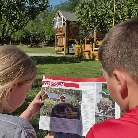 Seosko Domacinstvo-nedodjija アパティン